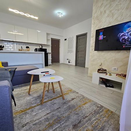 Apartament Dem Radulescu Langa Strand Râmnicu Vâlcea Εξωτερικό φωτογραφία