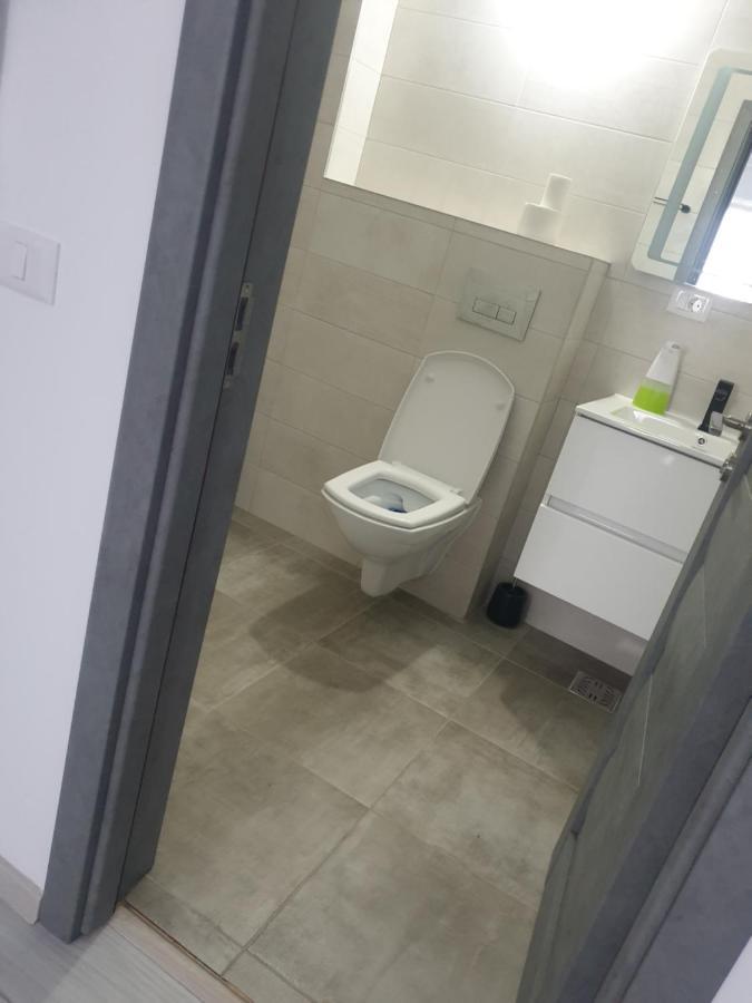 Apartament Dem Radulescu Langa Strand Râmnicu Vâlcea Εξωτερικό φωτογραφία